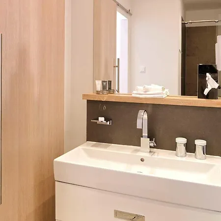 Philine Ferienwohnung Direkt Am Hochufer Mit Meerblick *